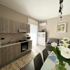 Apartment Renzo, Dongo, Di, Dongo